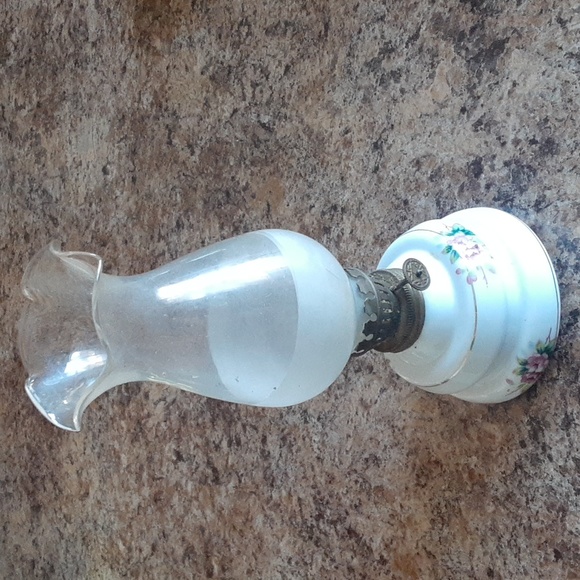 Beautiful antique oil lamp handmade from Japan - Picture 1 of 7